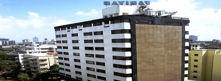 Fariyas Hotel - Mumbai 01.jpg
